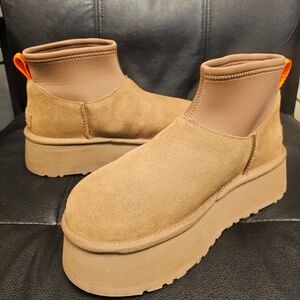 Ugg Classic Mini Dipper Boots.